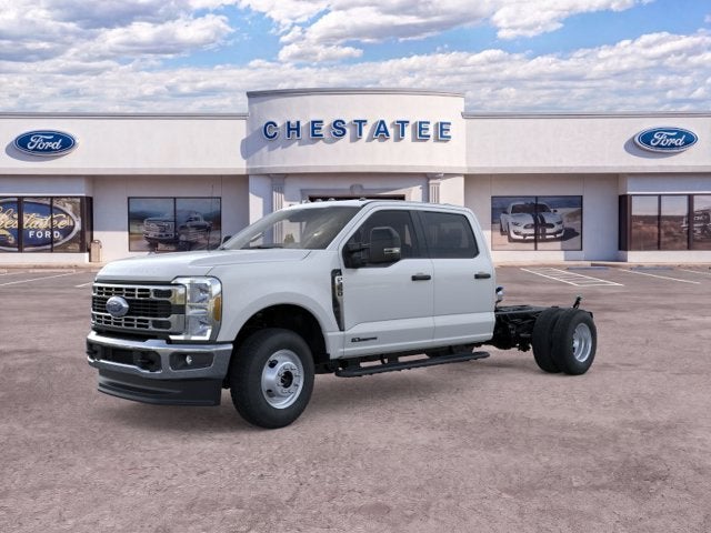 2026 Ford Chassis Cab Base