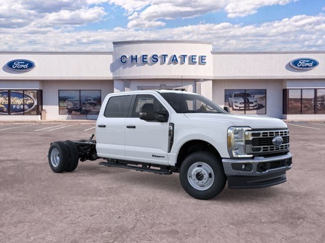 2026 Ford Chassis Cab Base