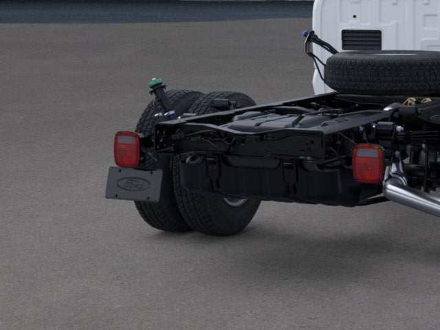 2025 Ford Chassis Cab Base