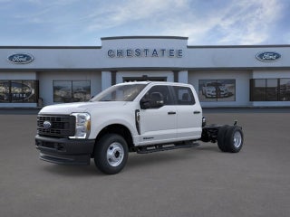 2025 Ford Chassis Cab Base