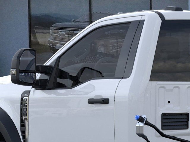 2026 Ford Chassis Cab Base