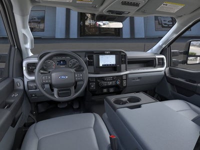 2026 Ford Chassis Cab Base