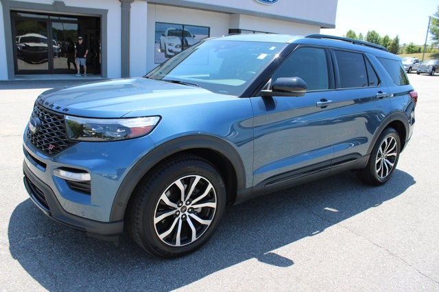 2020 Ford Explorer ST - Blue exterior view 1