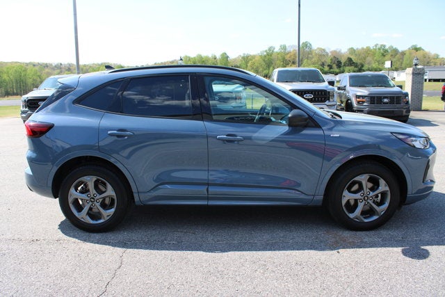 2024 Ford Escape ST-Line - Blue exterior view 5