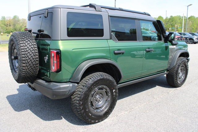 2023 Ford Bronco Everglades - Green exterior view 5