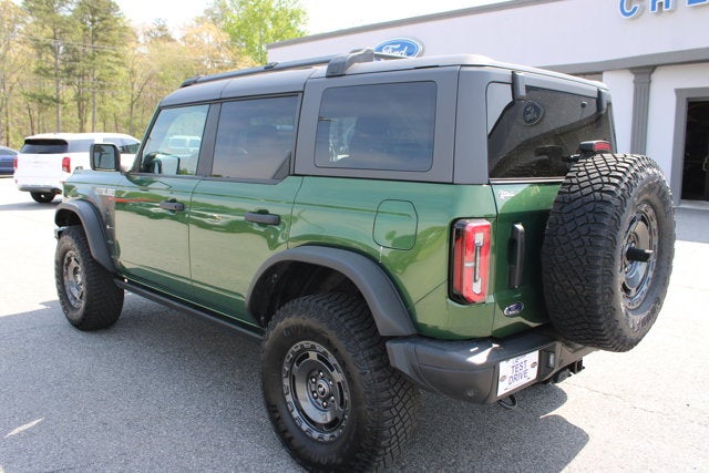 2023 Ford Bronco Everglades - Green exterior view 7