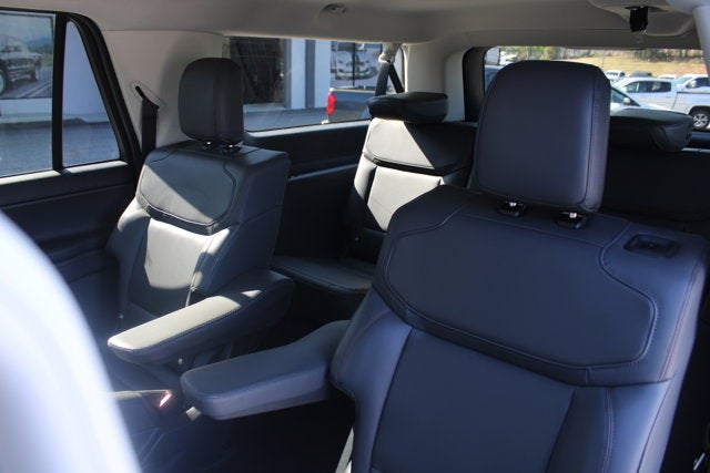 2025 Ford Expedition Max Active - White exterior view 18