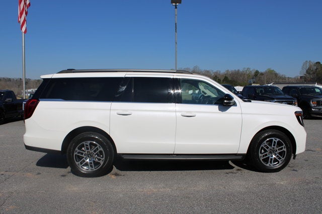 2025 Ford Expedition Max Active - White exterior view 4