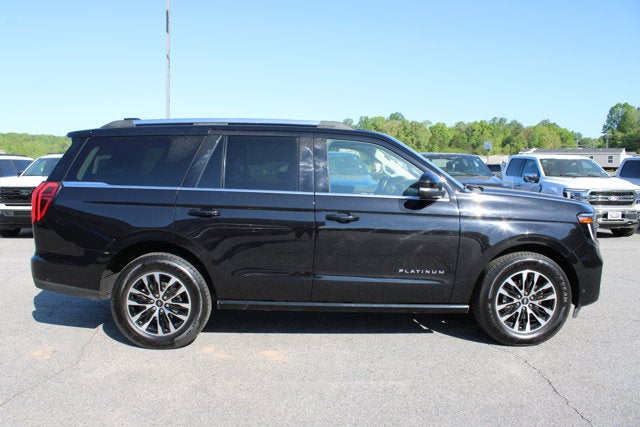 2025 Ford Expedition Platinum - Black exterior view 5