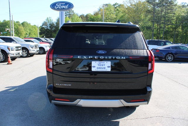 2025 Ford Expedition Platinum - Black exterior view 7