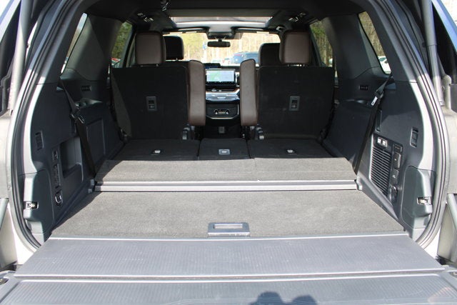 2025 Ford Expedition King Ranch - White exterior view 13
