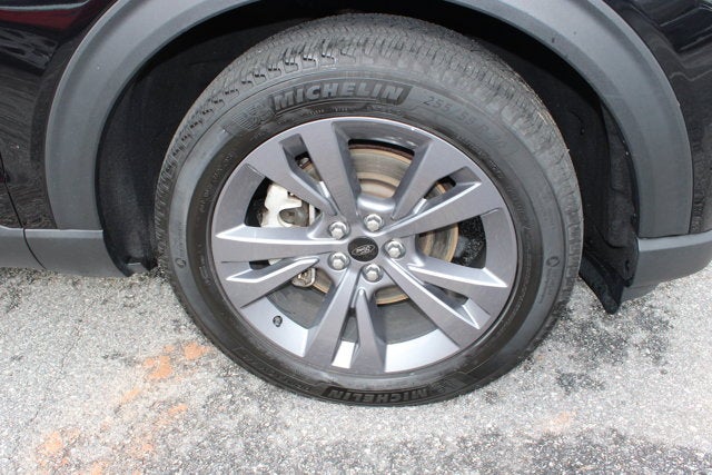 2025 Ford Explorer Active - Black exterior view 8