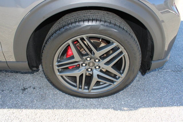 2025 Ford Explorer ST-Line - Gray exterior view 10