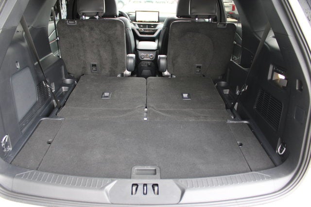 2025 Ford Explorer ST - White exterior view 9