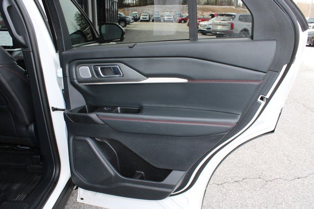 2025 Ford Explorer ST - White exterior view 11