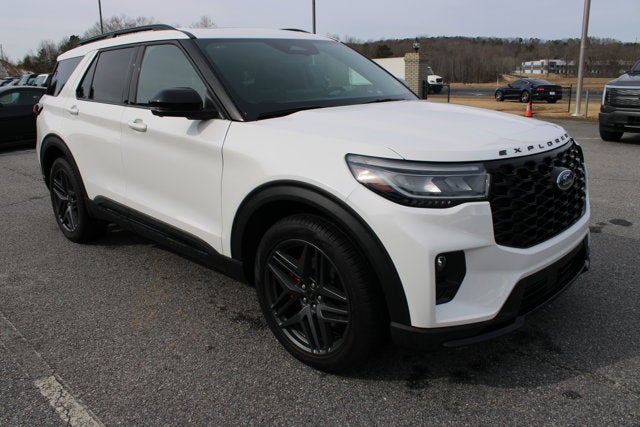 2025 Ford Explorer ST - White exterior view 3
