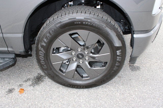 2024 Ford F-150 Lightning LARIAT