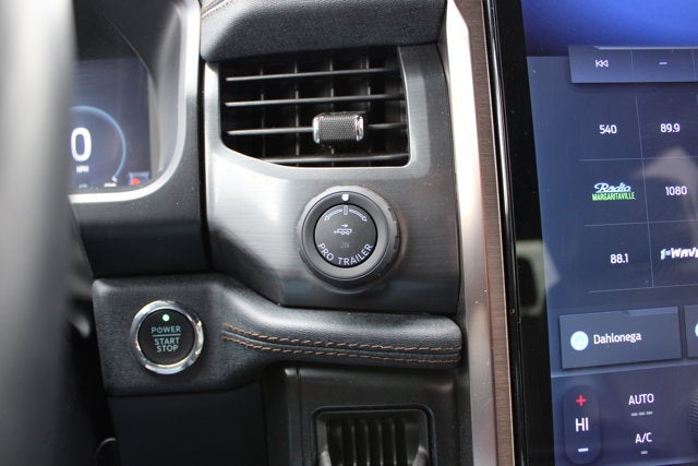 2024 Ford F-150 Lightning LARIAT