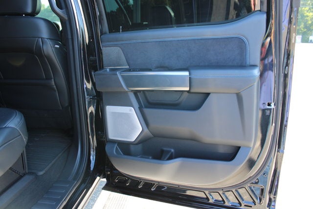 2025 Ford Super Duty F-350 SRW Platinum