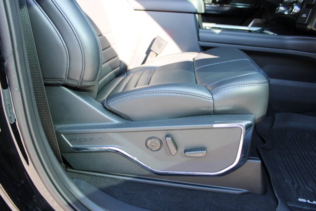2025 Ford Super Duty F-350 SRW Platinum