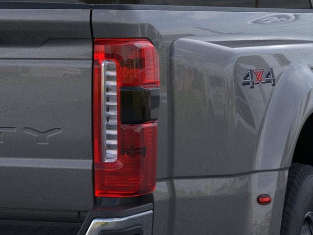 2026 Ford Super Duty F-350 DRW LARIAT