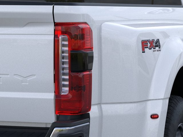 2026 Ford Super Duty LARIAT