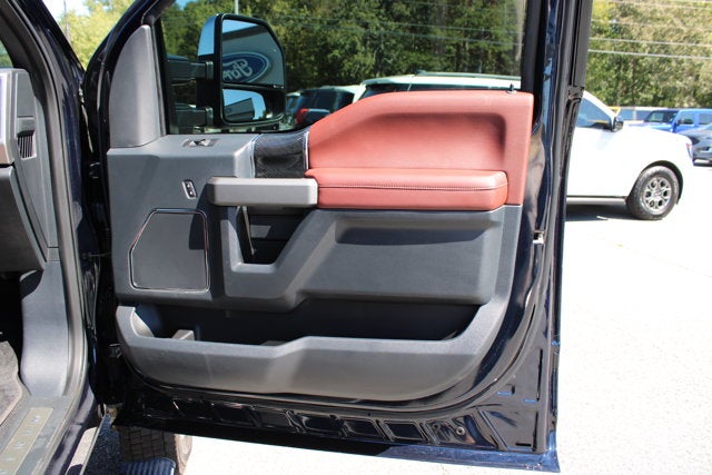 2022 Ford Super Duty F-450 DRW Platinum
