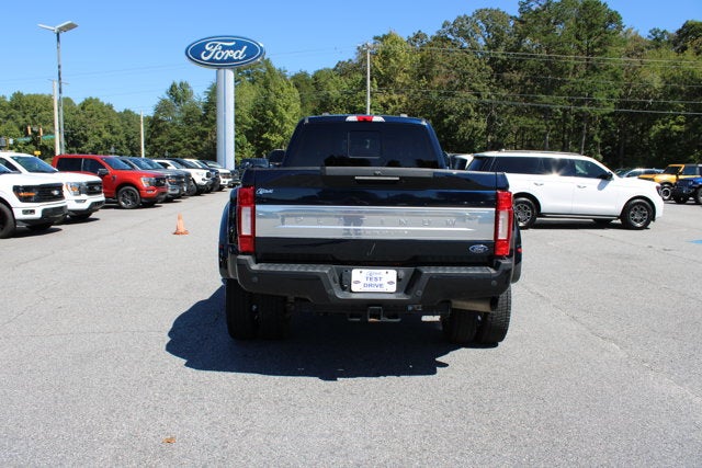 2022 Ford Super Duty F-450 DRW Platinum