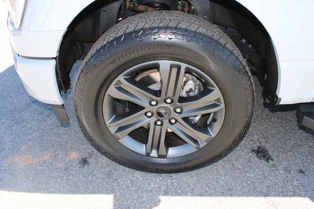 2023 Ford F-150 XLT - Gray exterior view 10