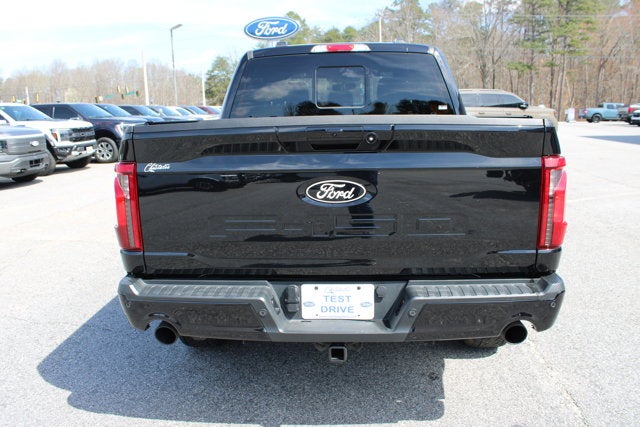2025 Ford F-150 XLT - Black exterior view 7