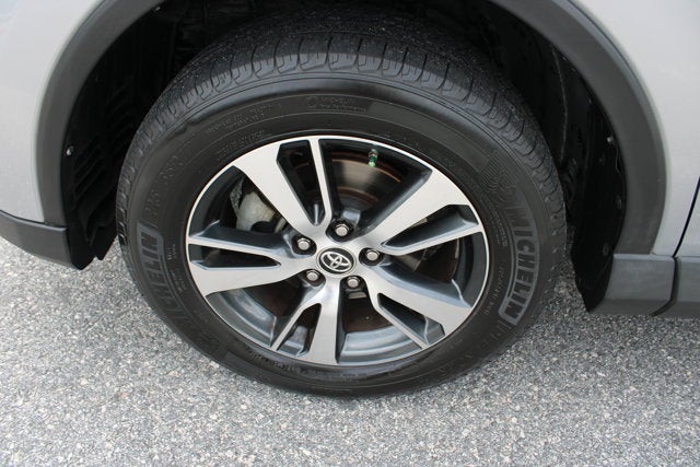 2017 Toyota RAV4 XLE
