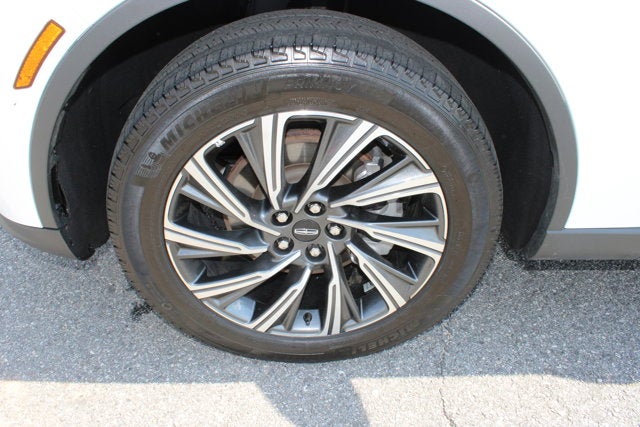 2025 Lincoln Aviator Premier - White exterior view 10