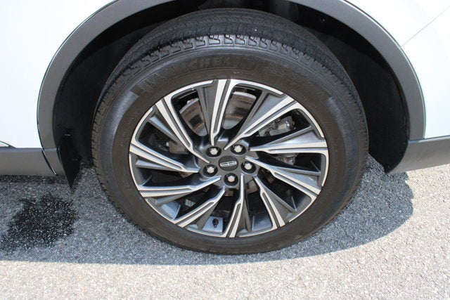 2025 Lincoln Aviator Premier - White exterior view 11