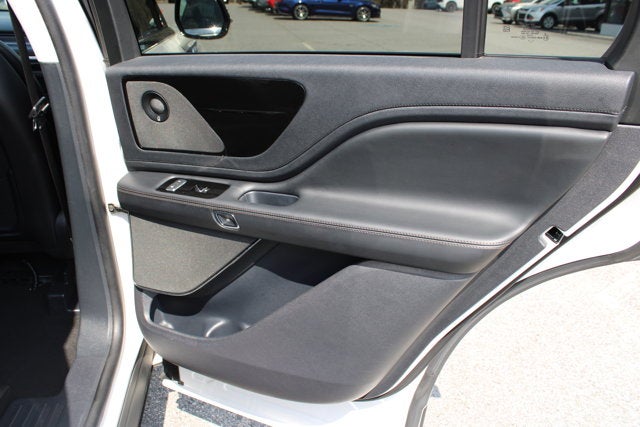 2025 Lincoln Aviator Premier - White exterior view 15