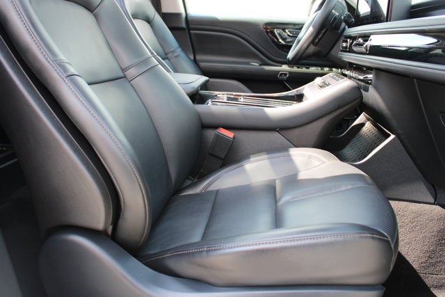 2025 Lincoln Aviator Premier - White exterior view 19