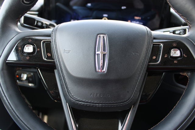 2025 Lincoln Aviator Premier - White exterior view 20