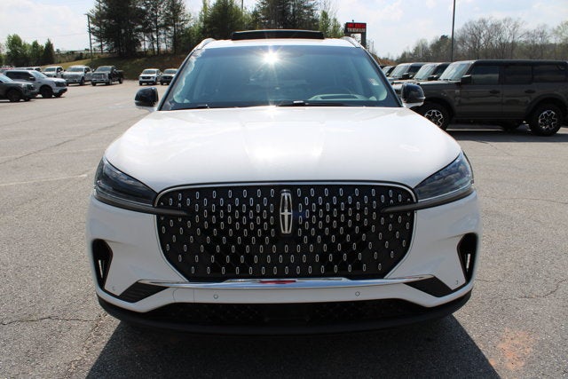 2025 Lincoln Aviator Premier - White exterior view 3