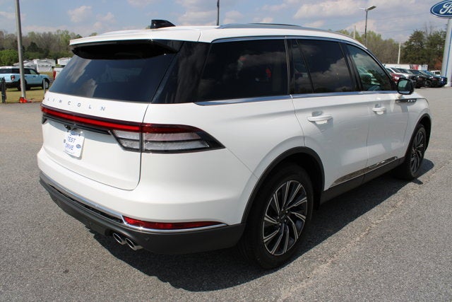 2025 Lincoln Aviator Premier - White exterior view 6