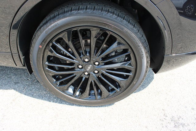 2025 Lincoln Corsair Premier - Black exterior view 13