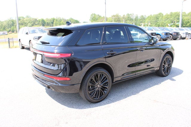 2025 Lincoln Corsair Premier - Black exterior view 9