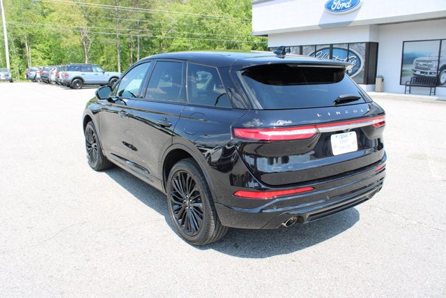 2025 Lincoln Corsair Premier - Black exterior view 11