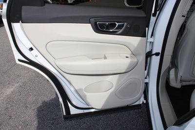 2018 Volvo XC60 Momentum