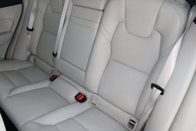 2018 Volvo XC60 Momentum