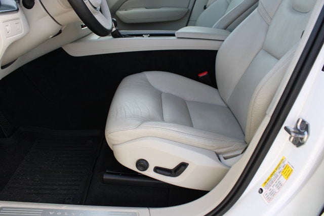 2018 Volvo XC60 Momentum