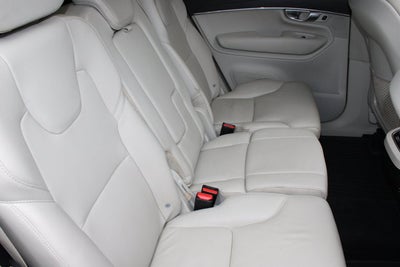 2020 Volvo XC90 Momentum