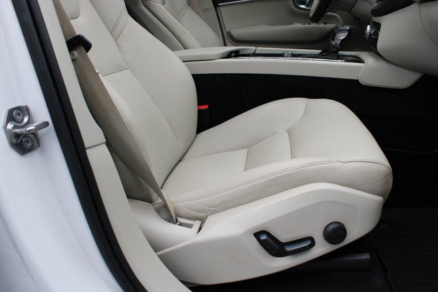 2020 Volvo XC90 Momentum
