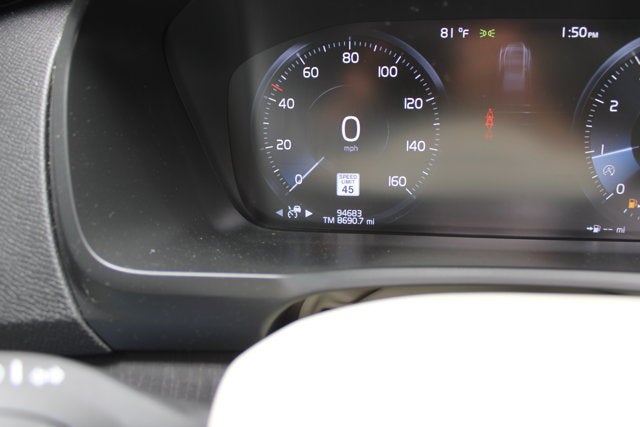 2020 Volvo XC90 Momentum